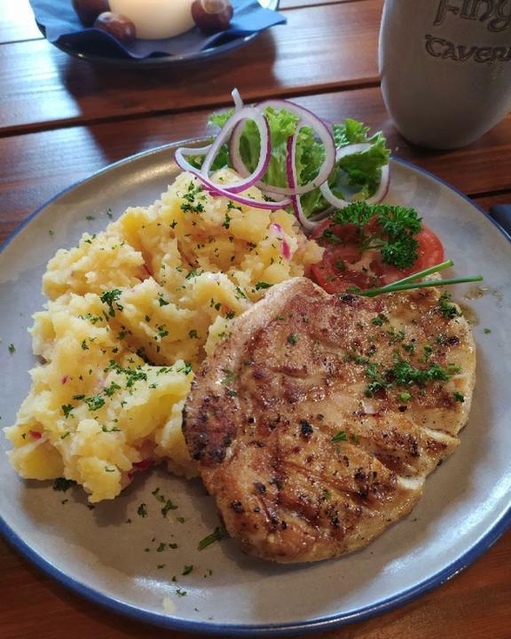 Finyas Taverne im Lutzgarten